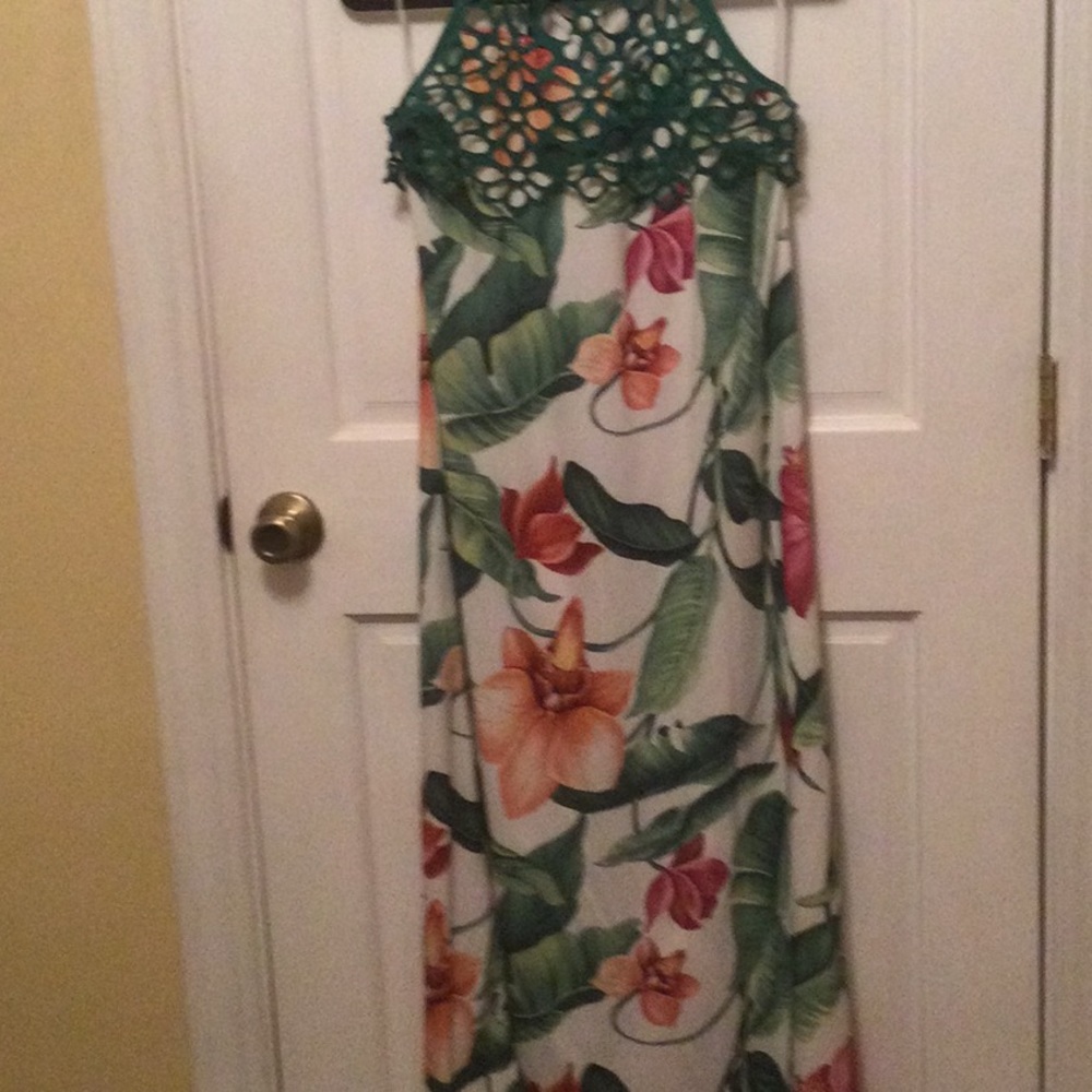 Tropical print beach maxi dress, halter style, crocheted top